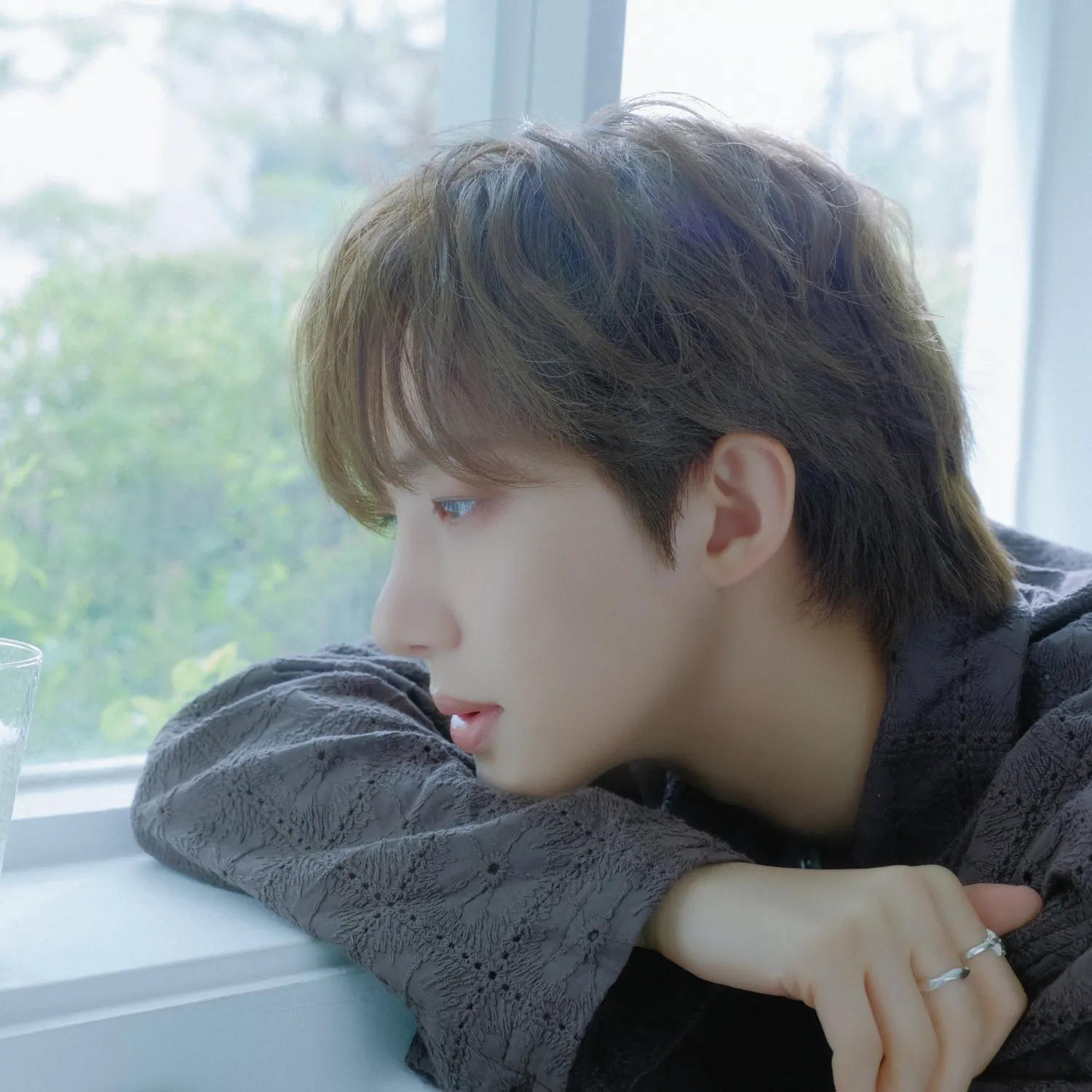 Recent activity shot of Hui (PENTAGON)