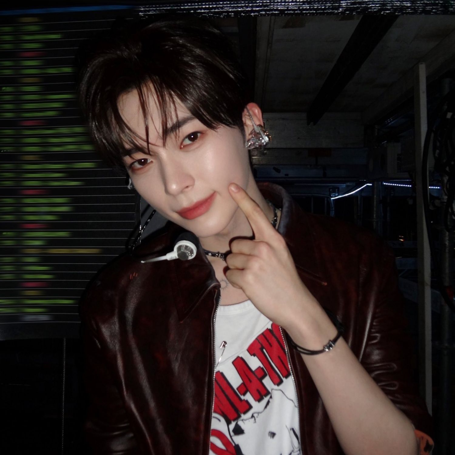 Latest photo of Sung Hanbin (ZEROBASEONE)