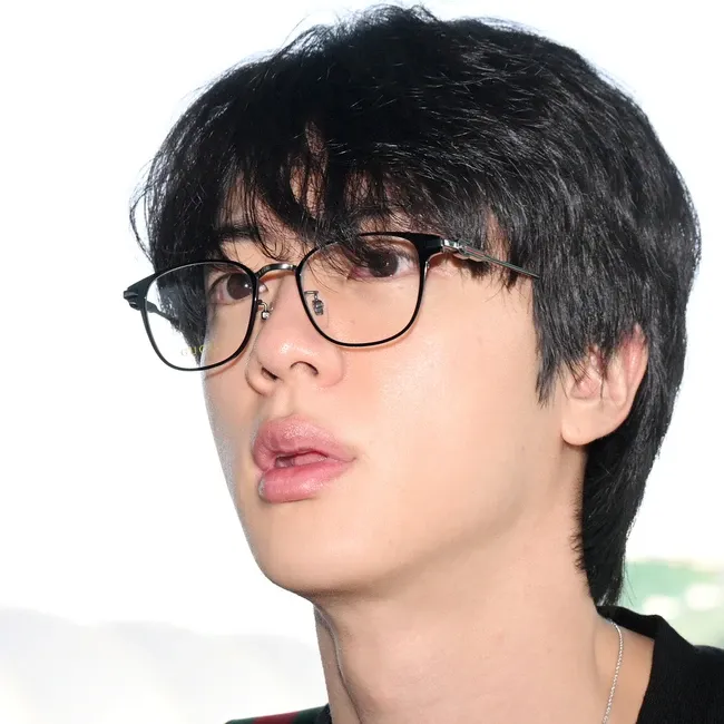 Potret di balik layar Jin (BTS)