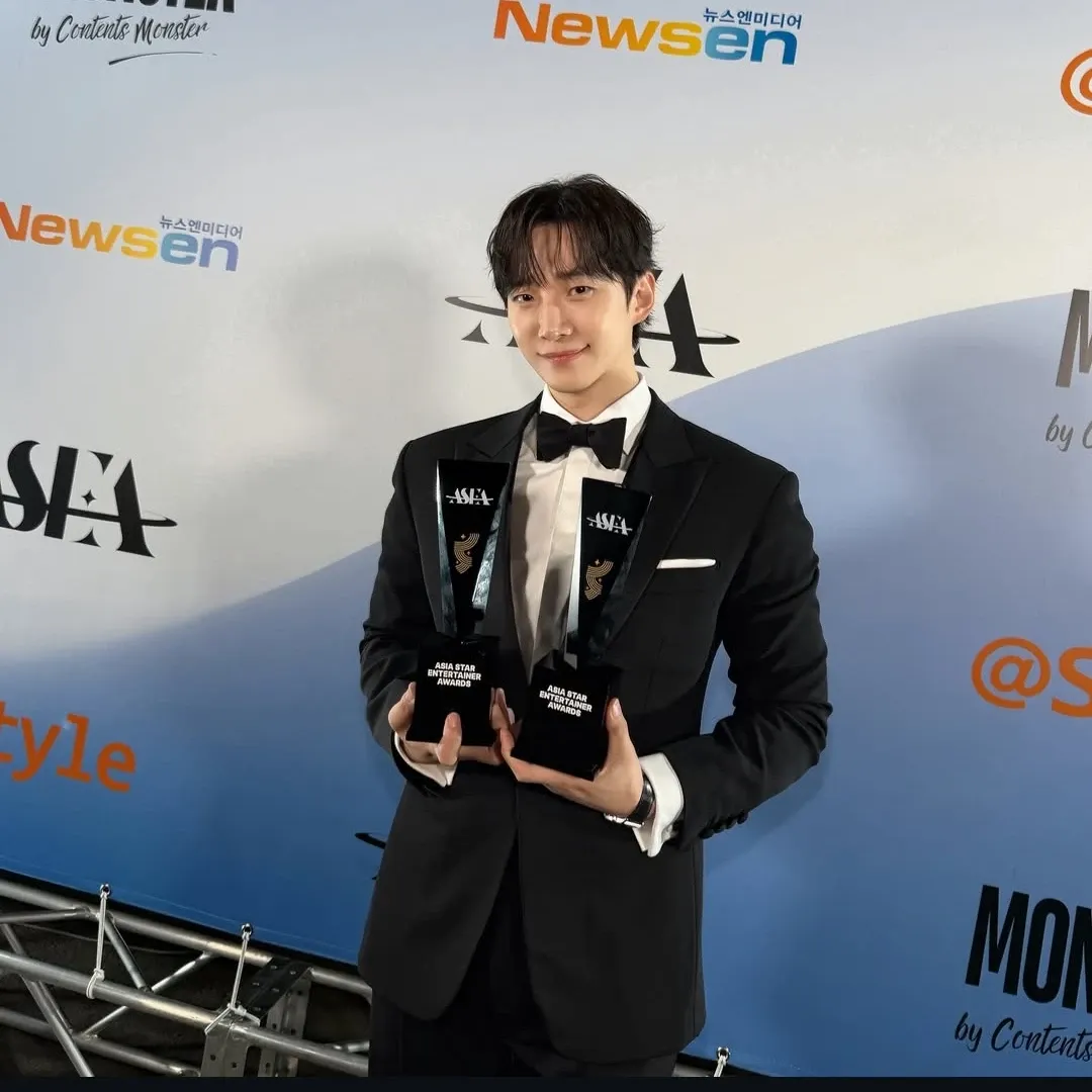 Recent activity shot of Junho (2PM)