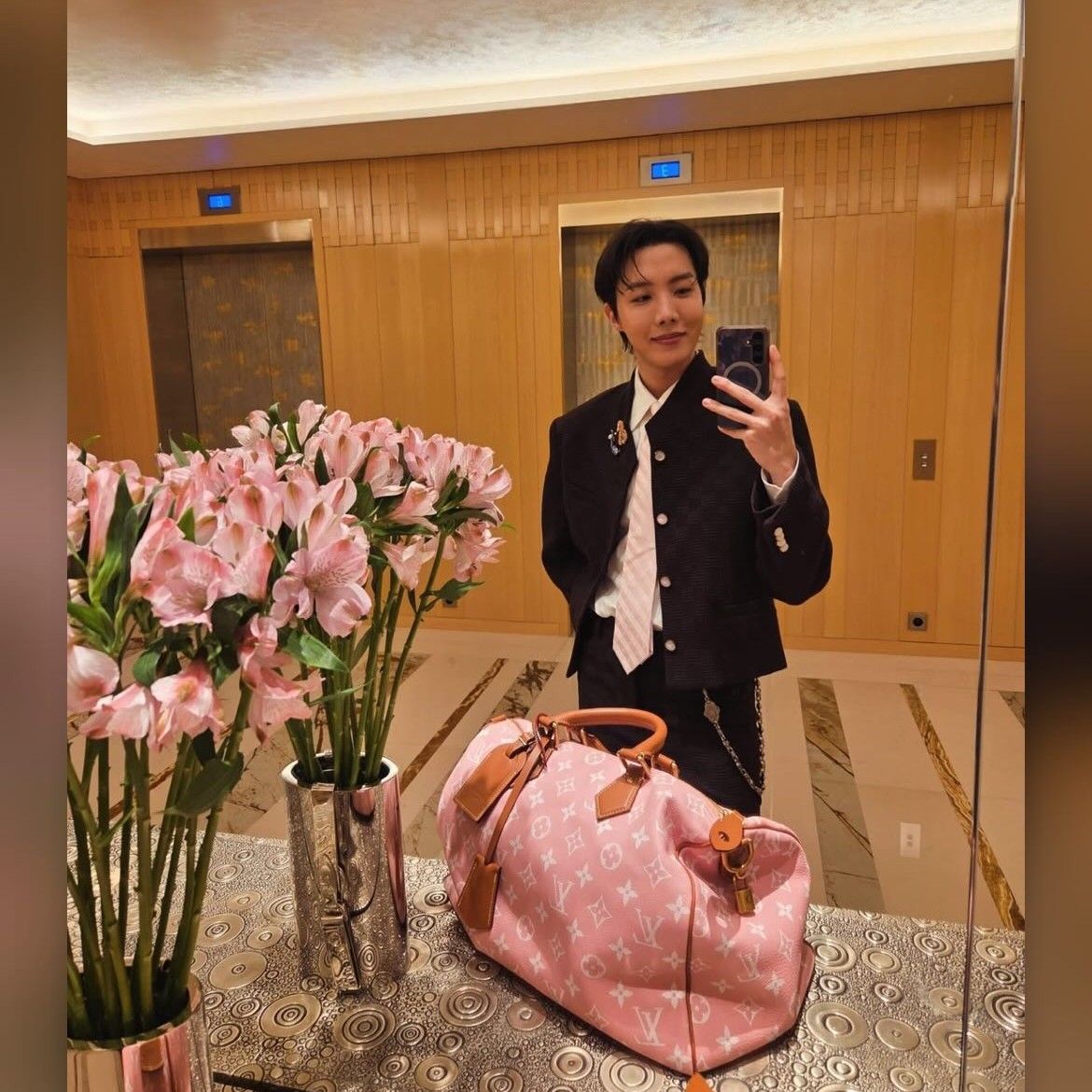 제이홉 (방탄소년단)의 최신 사진