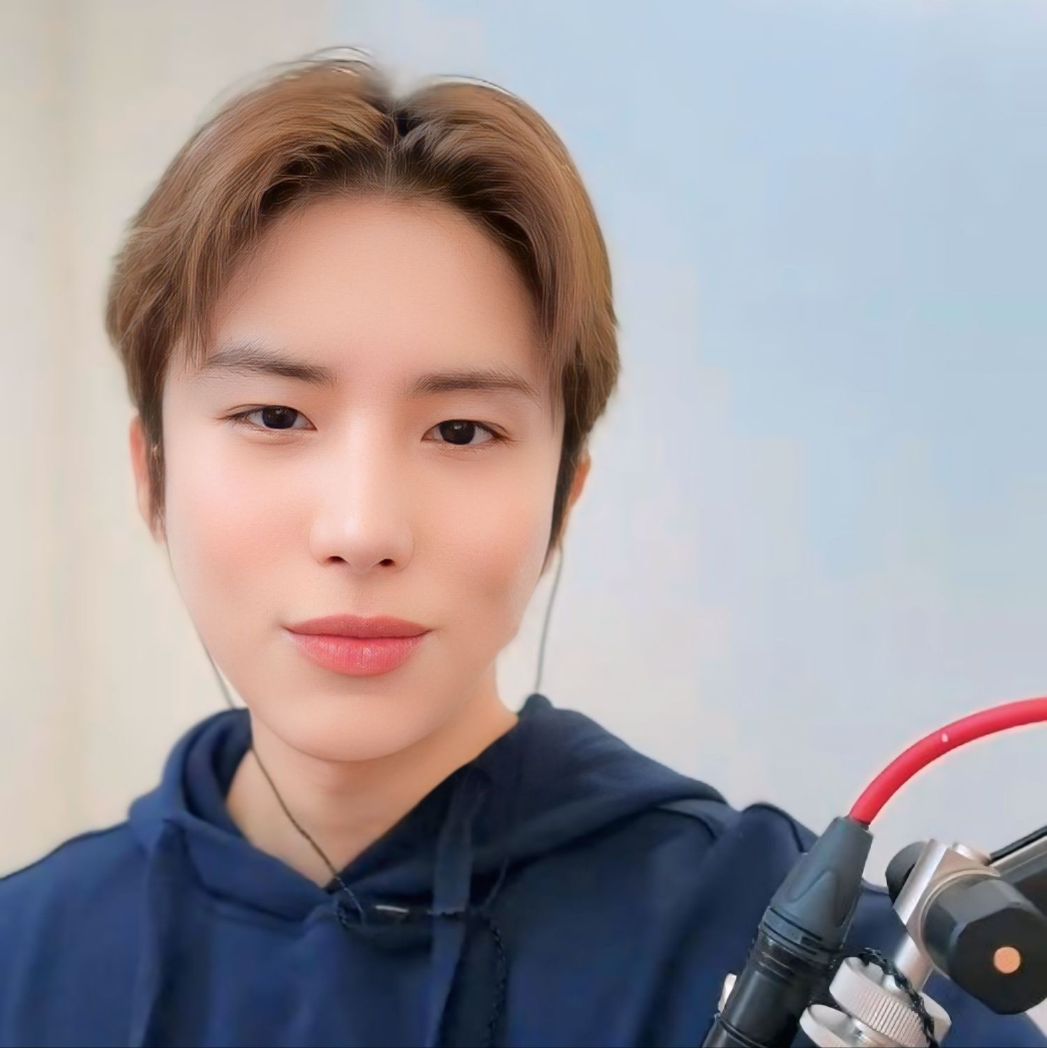 Behind-the-scenes cut of Wow (A.C.E)