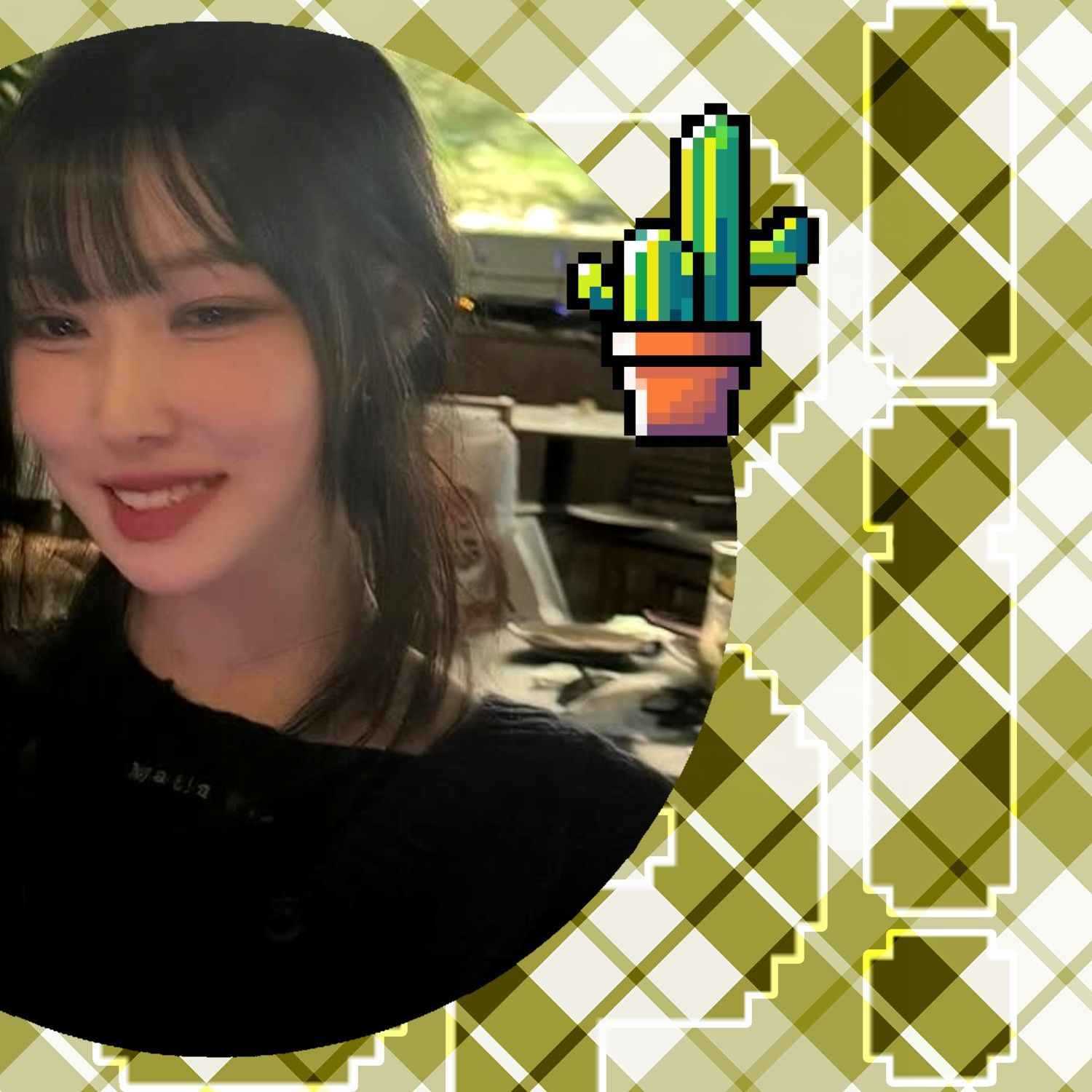 Recent activity shot of Yuju (GFRIEND)