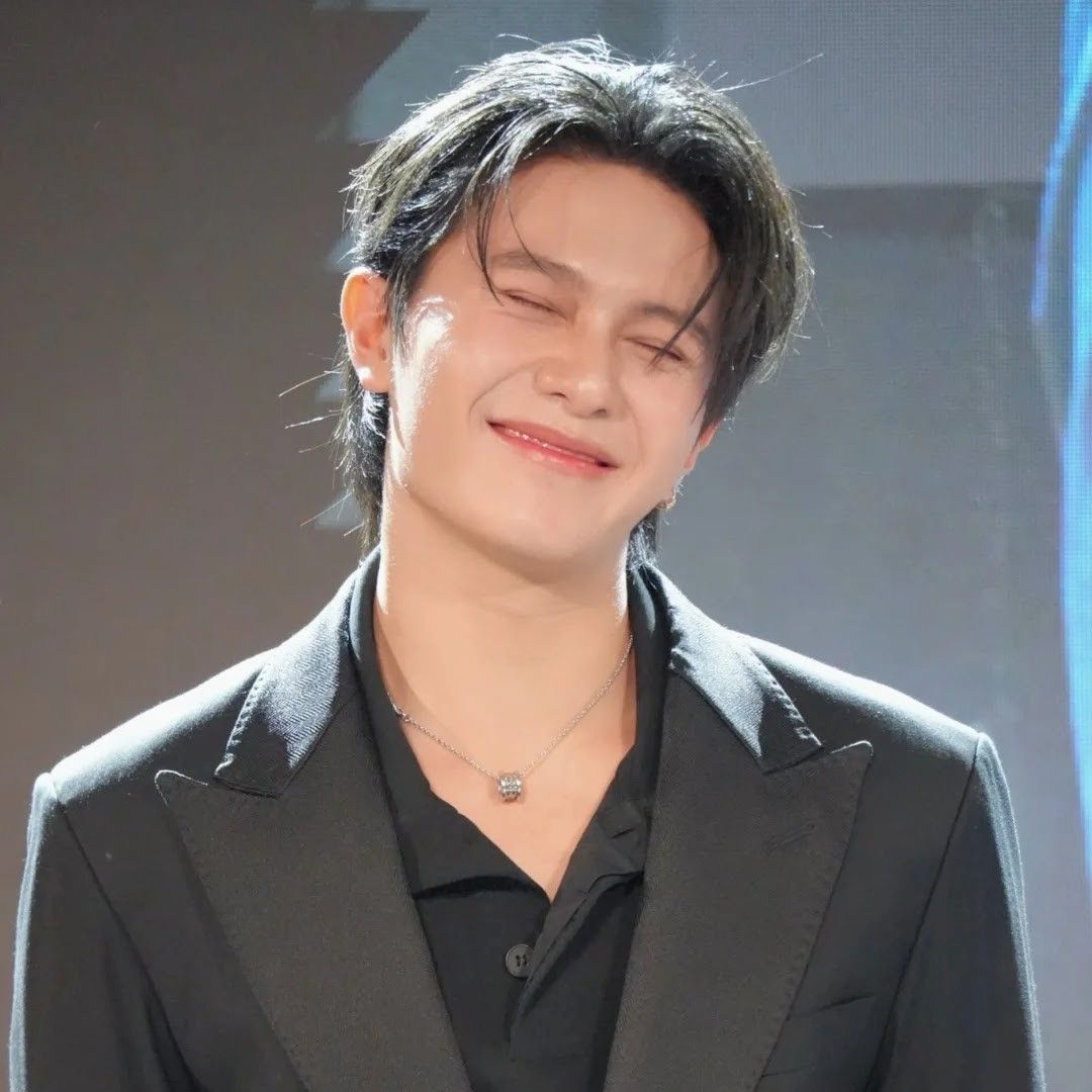 A moment captured by William (LYKN)'s fan