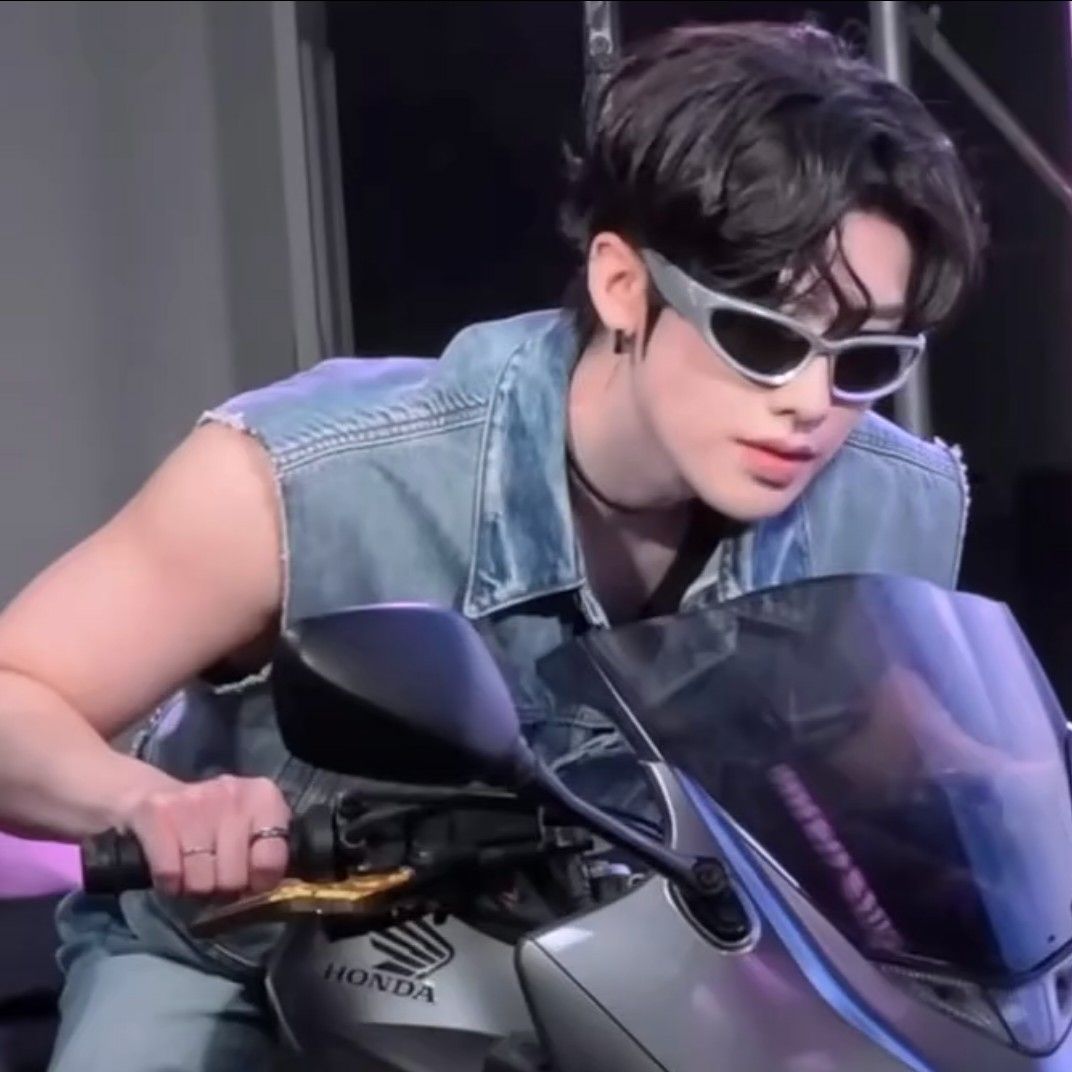 Behind-the-scenes cut of Ricky (ZEROBASEONE)