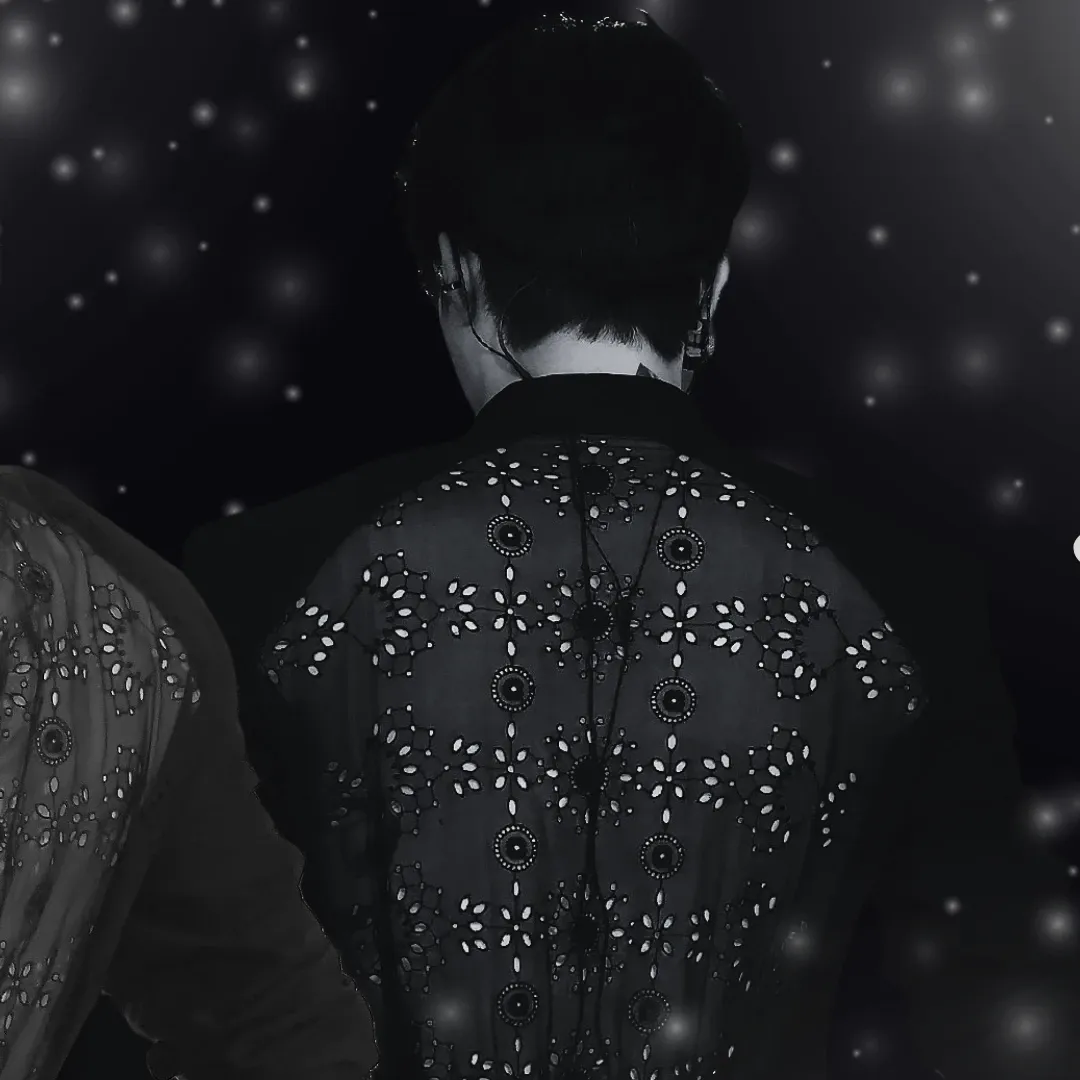 A moment captured by Park Gunwook (ZEROBASEONE)'s fan
