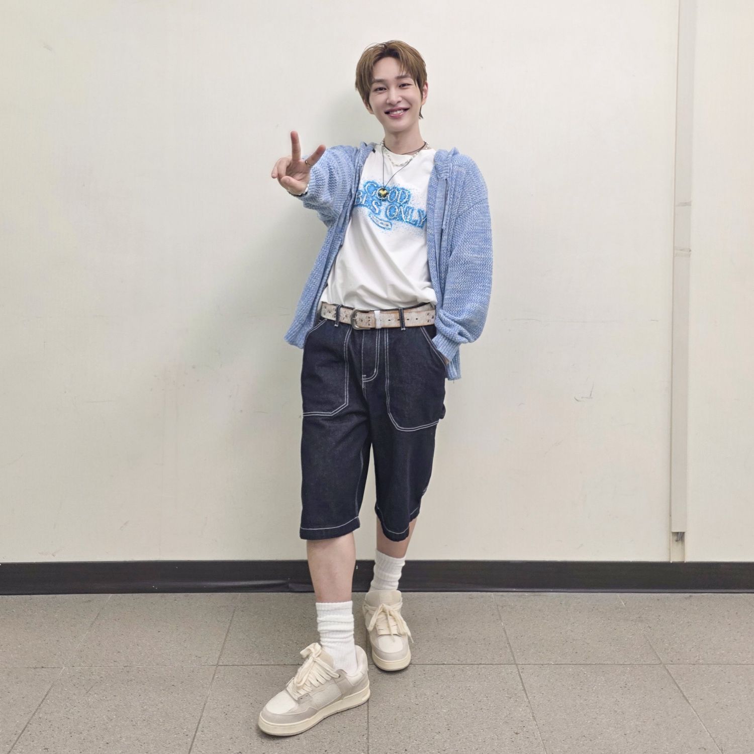 Recent activity shot of Onew (SHINee)