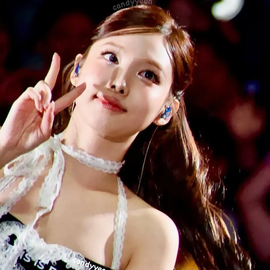 ナヨン (TWICE)の舞台裏ショット