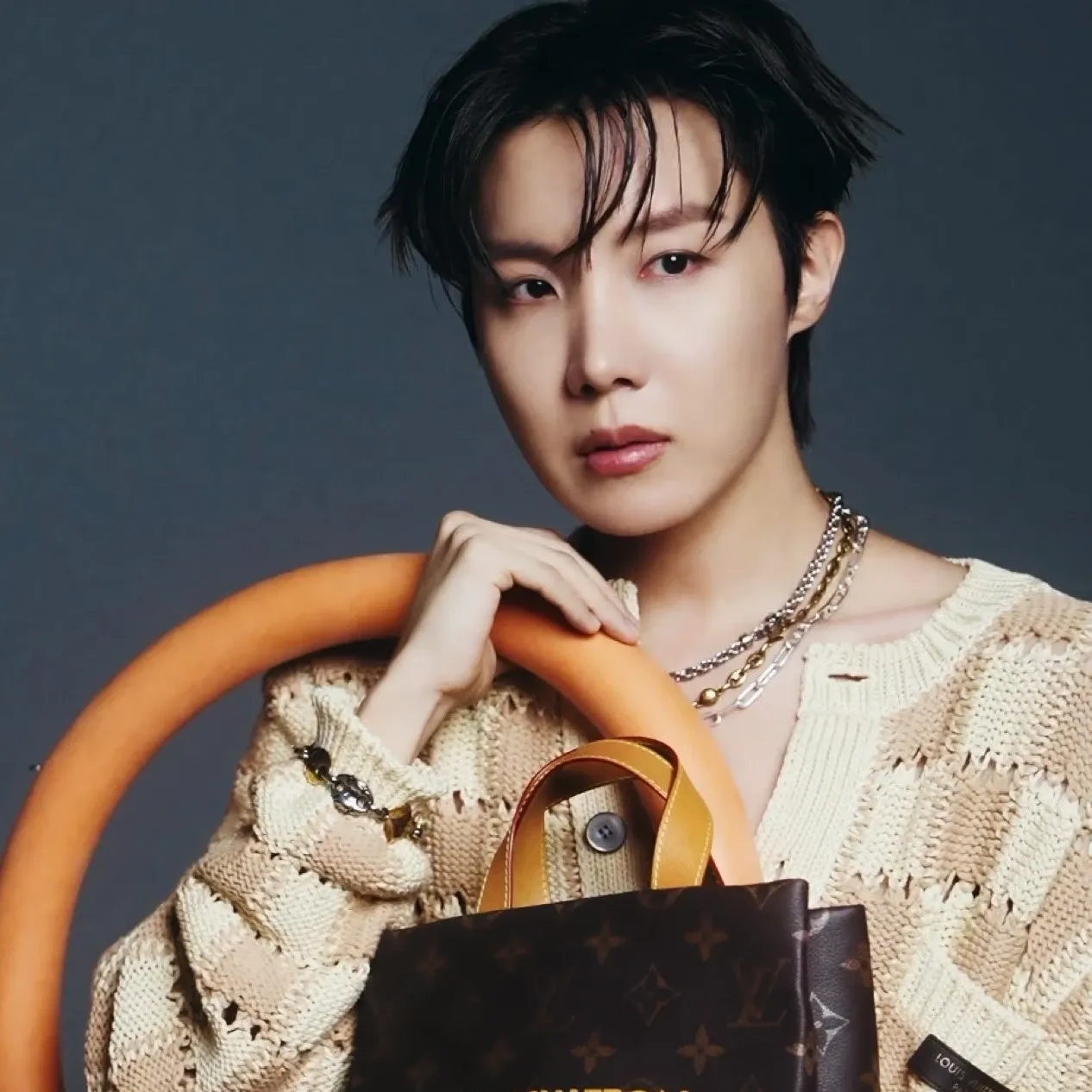 Momen yang diabadikan oleh penggemar j-hope (BTS)