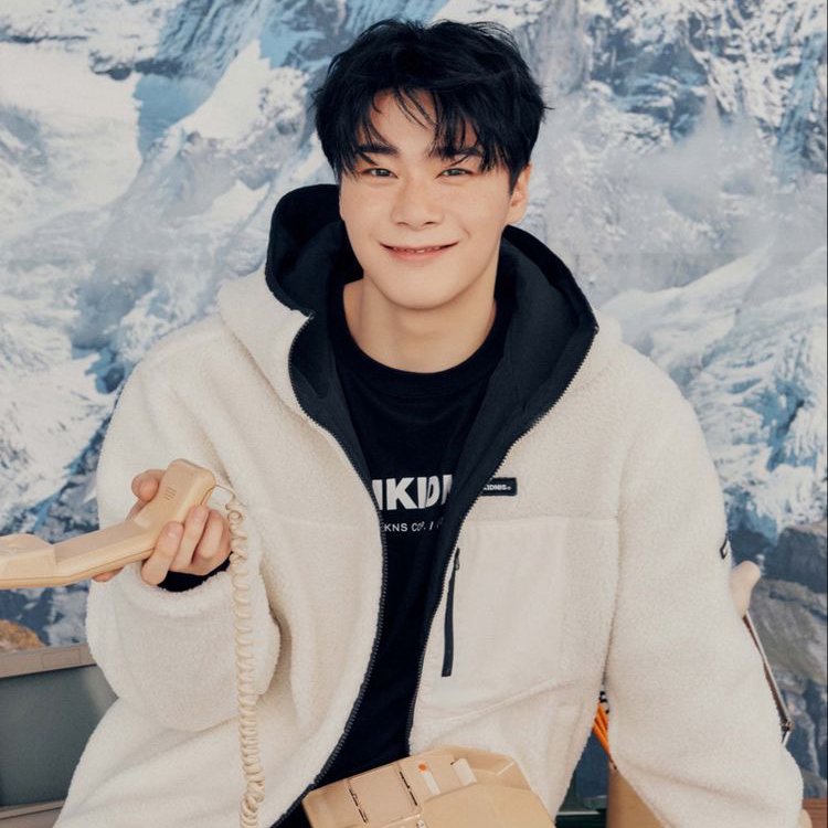 Latest photo of Moonbin (ASTRO)