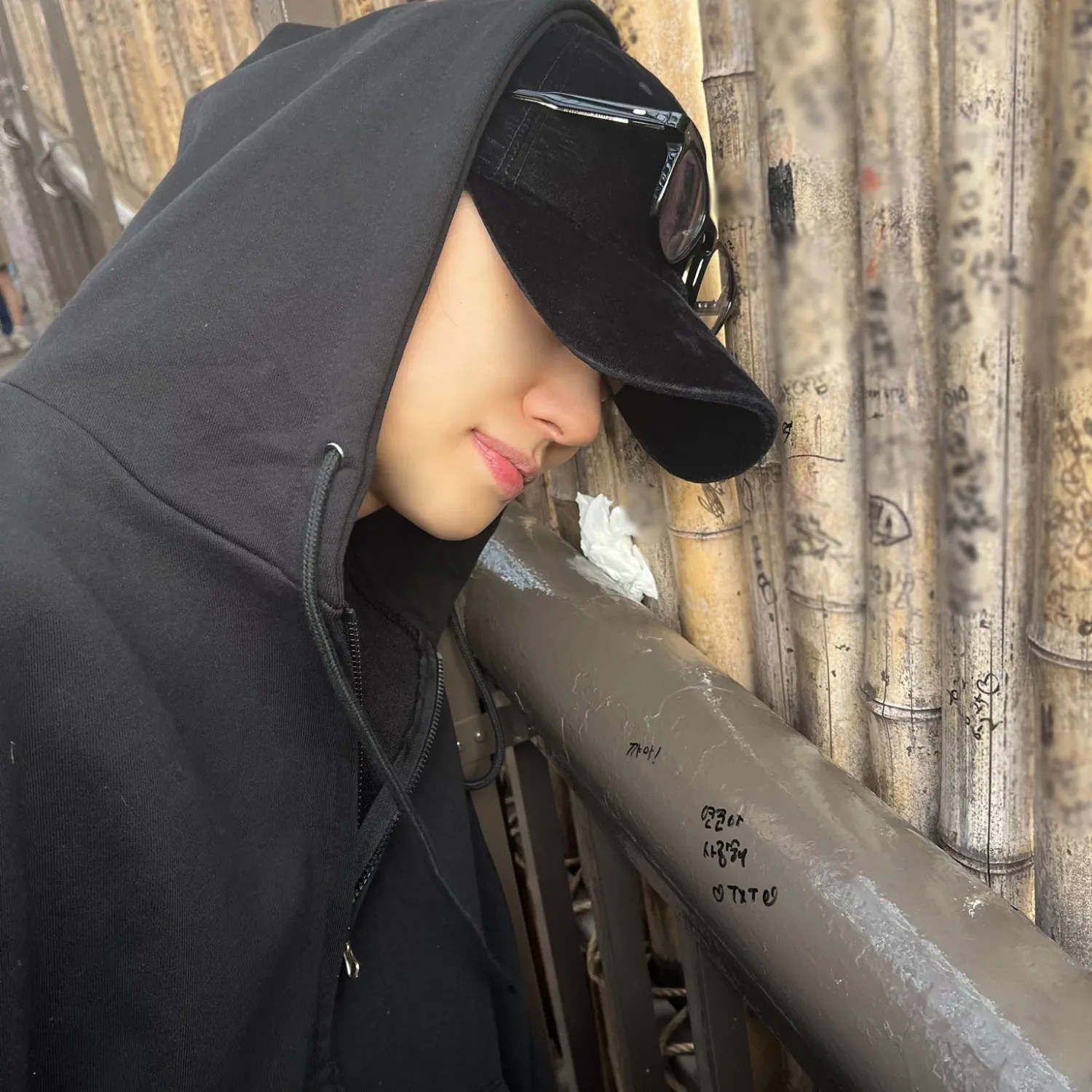 A moment captured by Yeonjun (TOMORROW X TOGETHER)'s fan