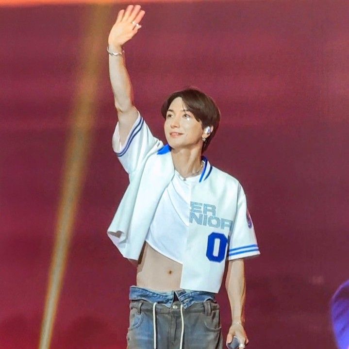 Behind-the-scenes cut of Leeteuk (Super Junior)