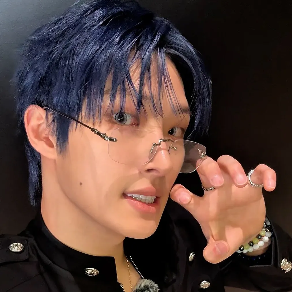에이티즈의 비하인드 컷