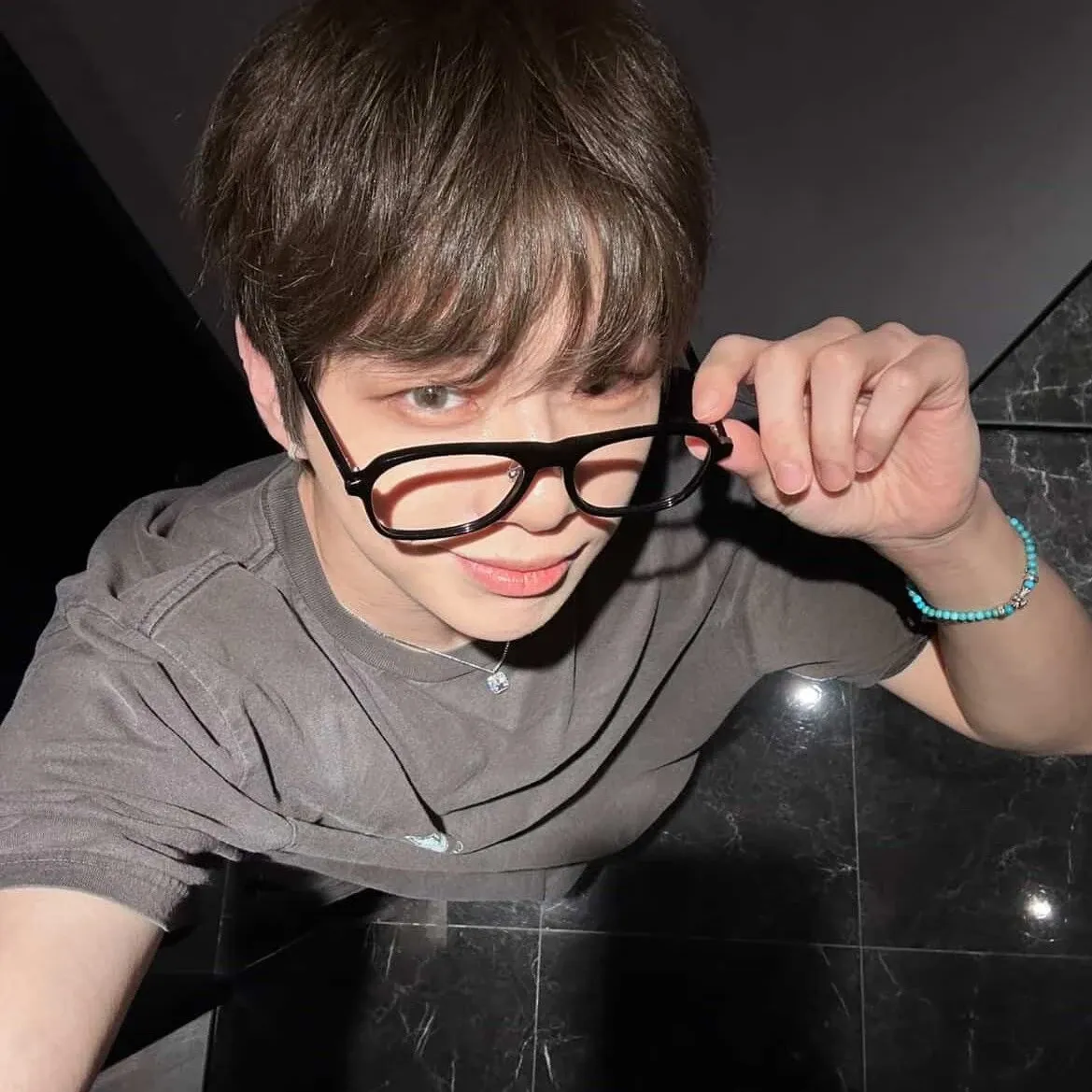 Behind-the-scenes cut of Kang Daniel