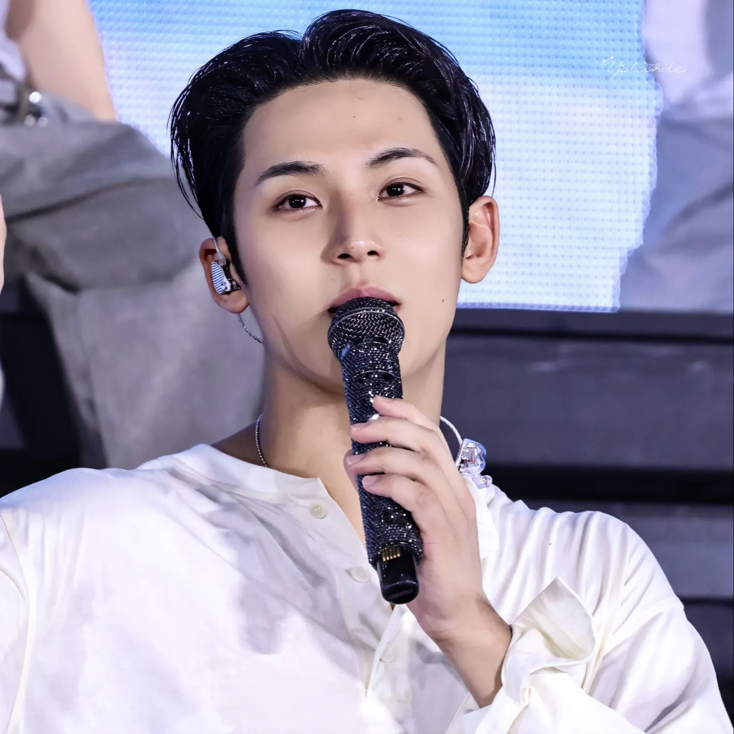 Latest photo of Mingyu (SEVENTEEN)