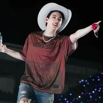 Foto aktivitas terbaru Jin (BTS)