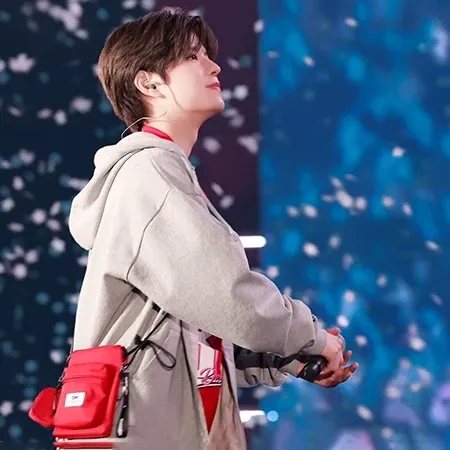 Latest photo of Seungmin (Stray Kids)