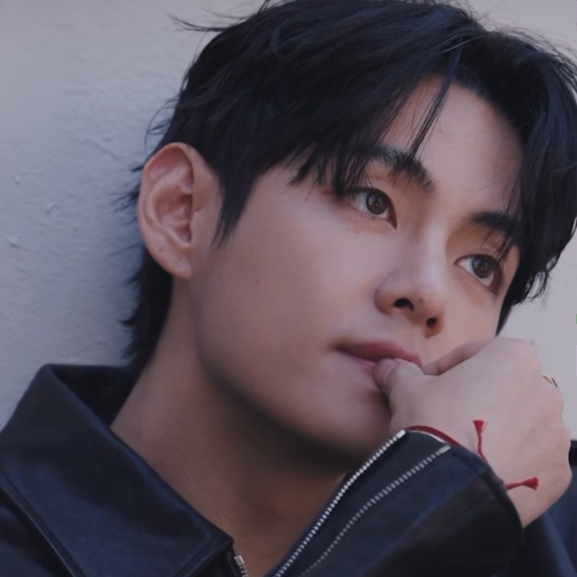 Momen yang diabadikan oleh penggemar V (BTS)