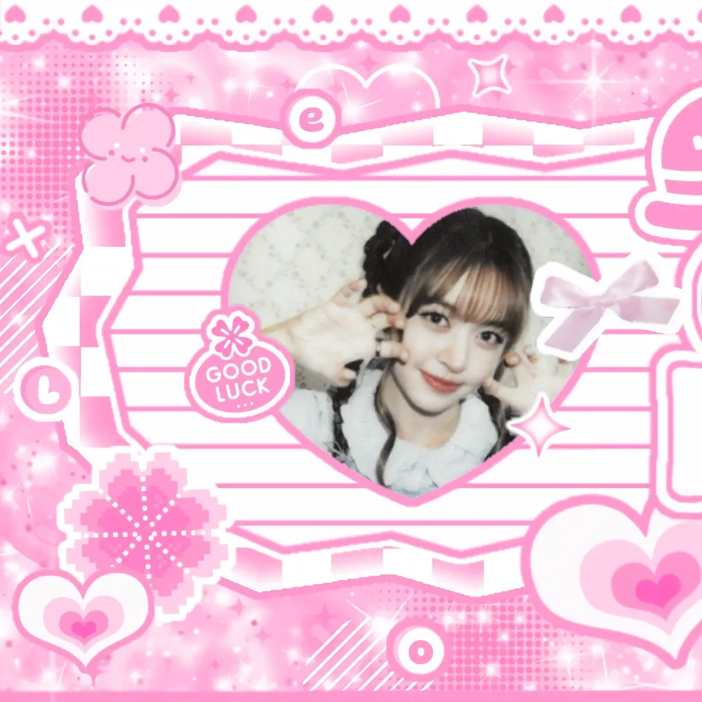 Recent activity shot of LILY (NMIXX)