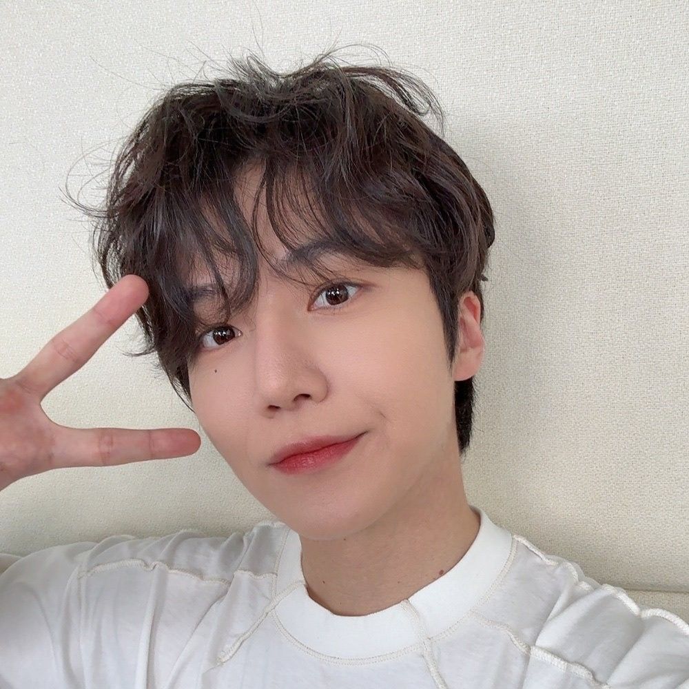 Latest photo of Jinho (PENTAGON)