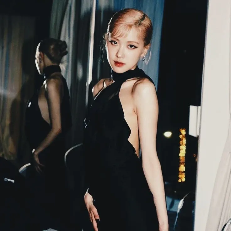 ROSÉ (BLACKPINK)的幕後花絮