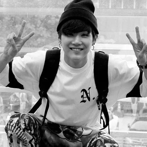Foto terbaru SUGA (BTS)