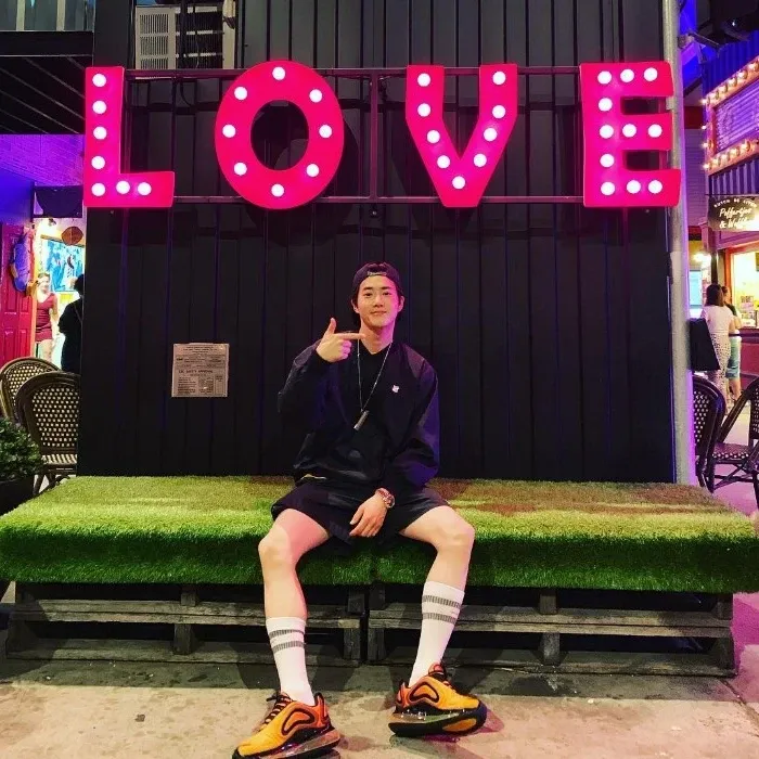 A moment captured by Suho (EXO)'s fan
