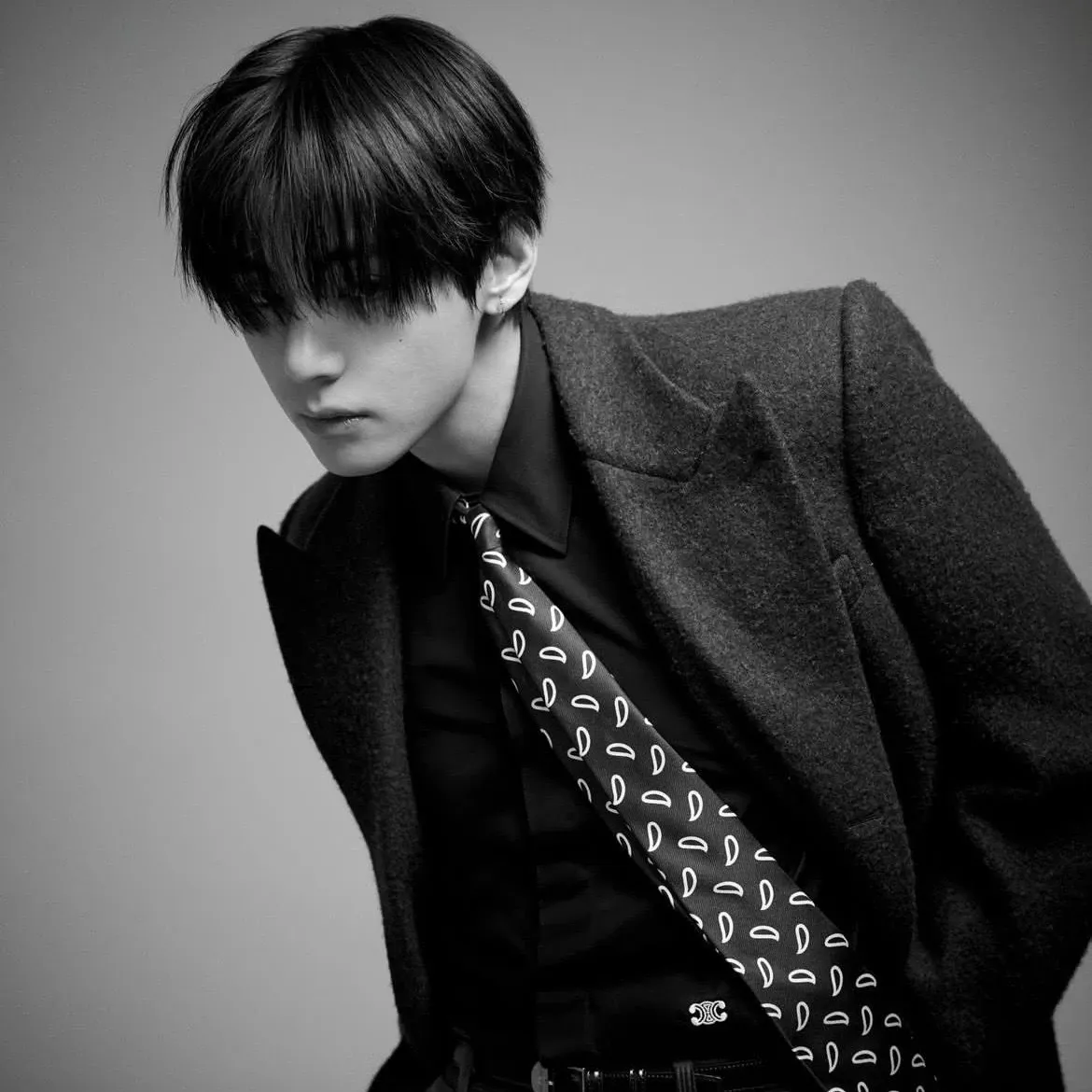 뷔 (방탄소년단)의 최신 사진