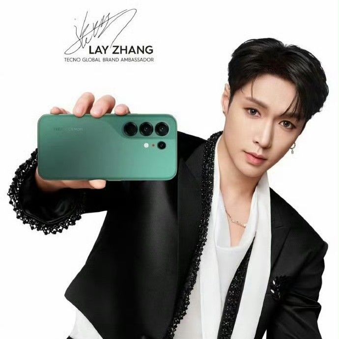 Latest photo of Lay (EXO)