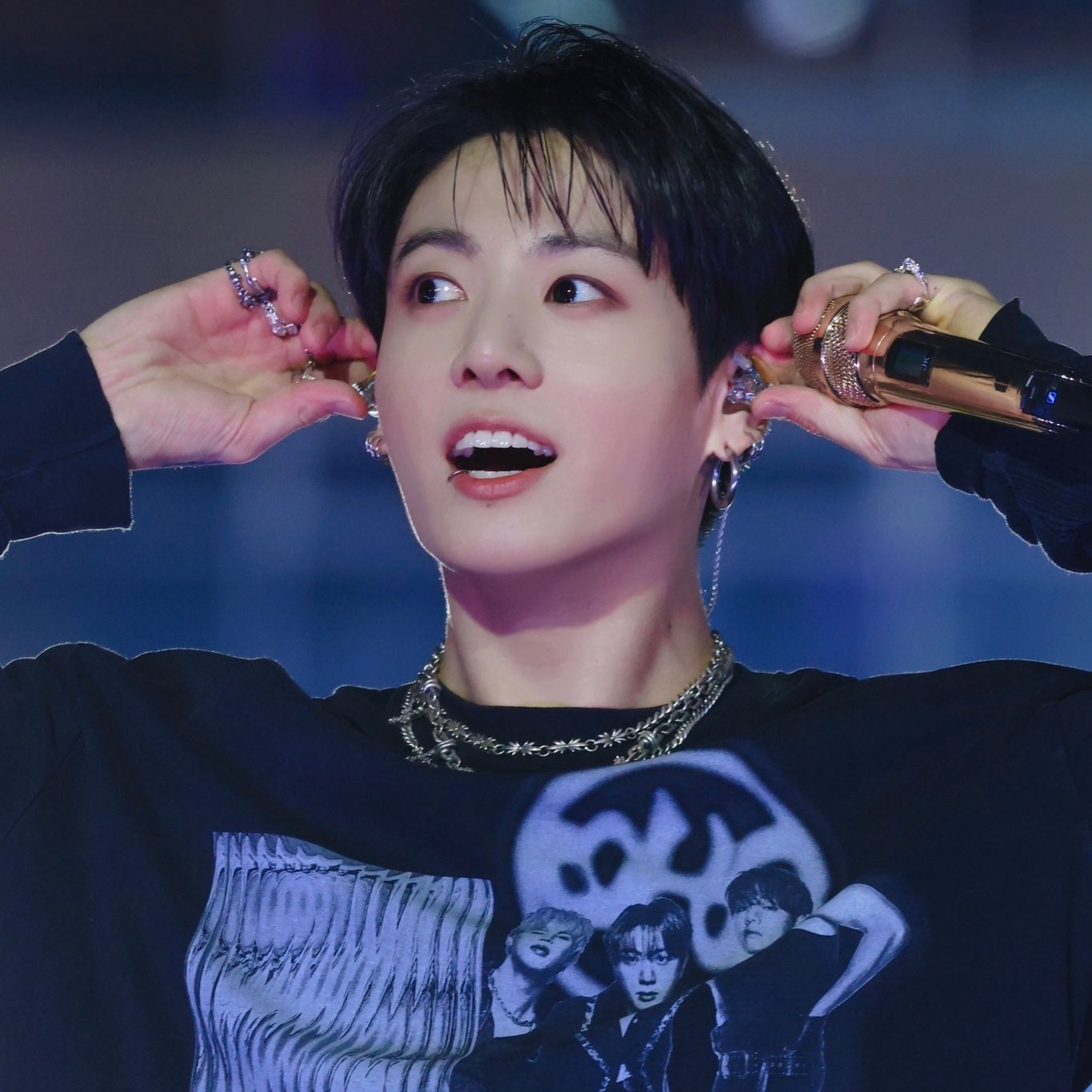 Foto aktivitas terbaru Jungkook (BTS)