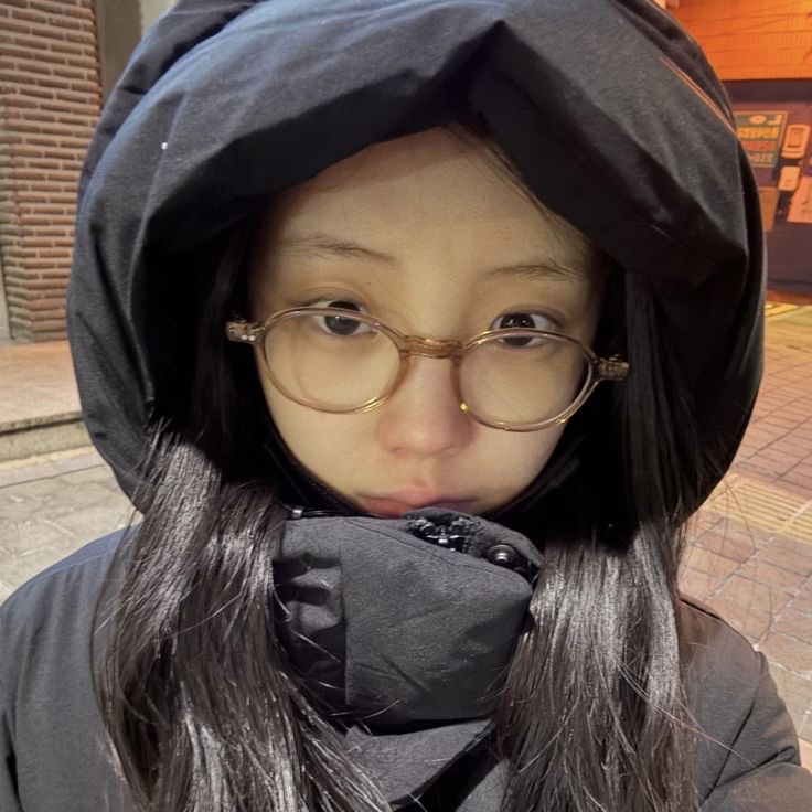 Behind-the-scenes cut of Wonhee (ILLIT)