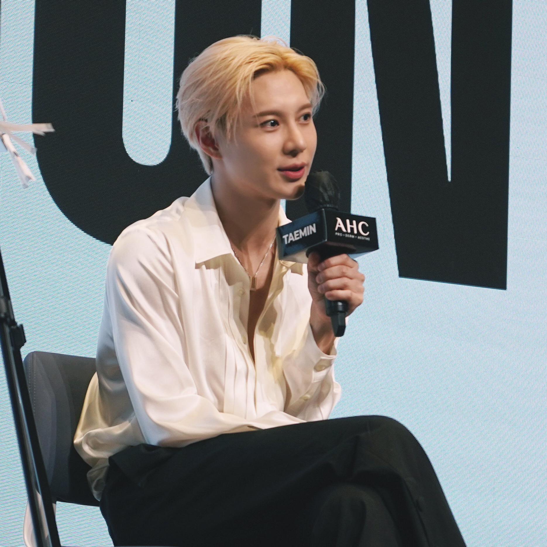 A moment captured by Taemin (SHINee)'s fan