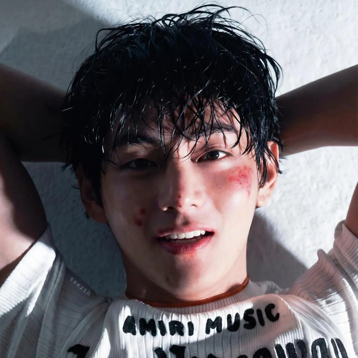 뷔 (방탄소년단) 최근 활동샷