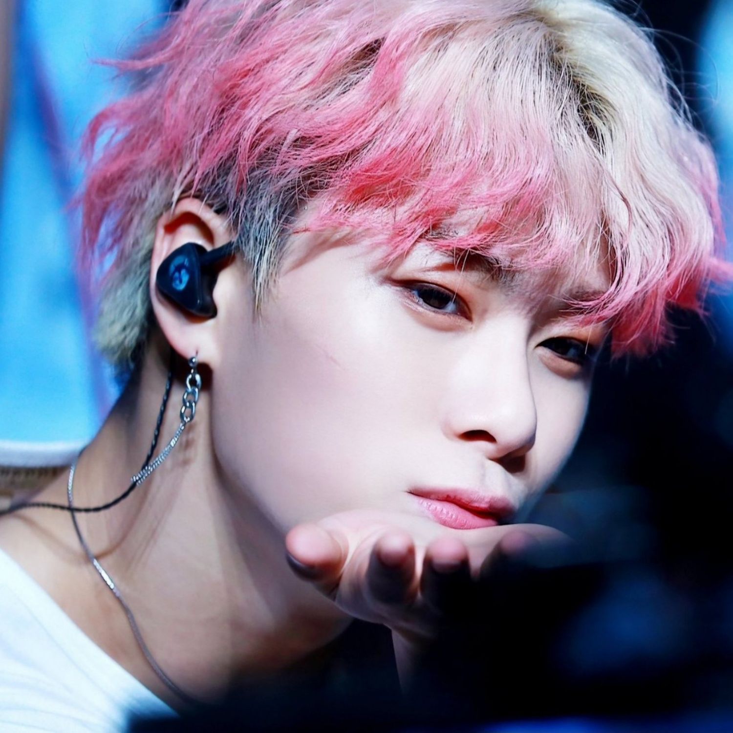 Latest photo of Moonbin (ASTRO)