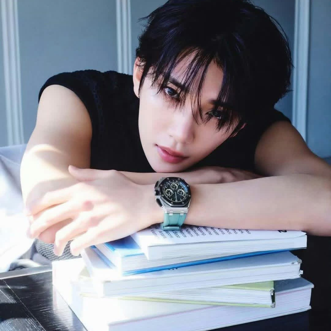 Behind-the-scenes cut of Joshua (SEVENTEEN)