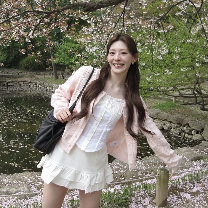 Behind-the-scenes cut of Seeun (STAYC)