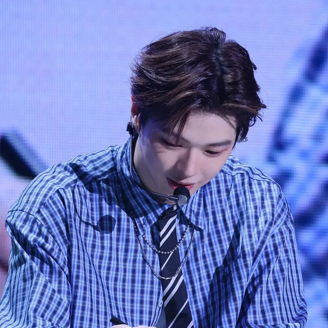 강다니엘 최근 활동샷
