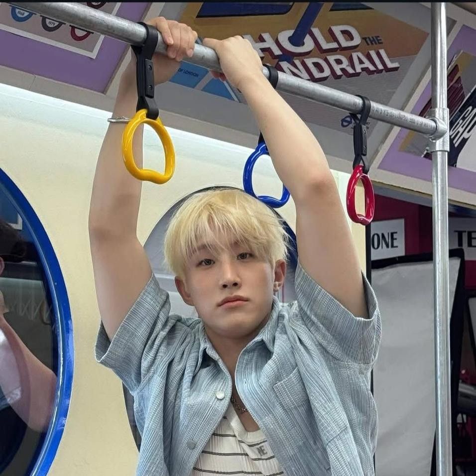 A moment captured by Jinjin (ASTRO)'s fan