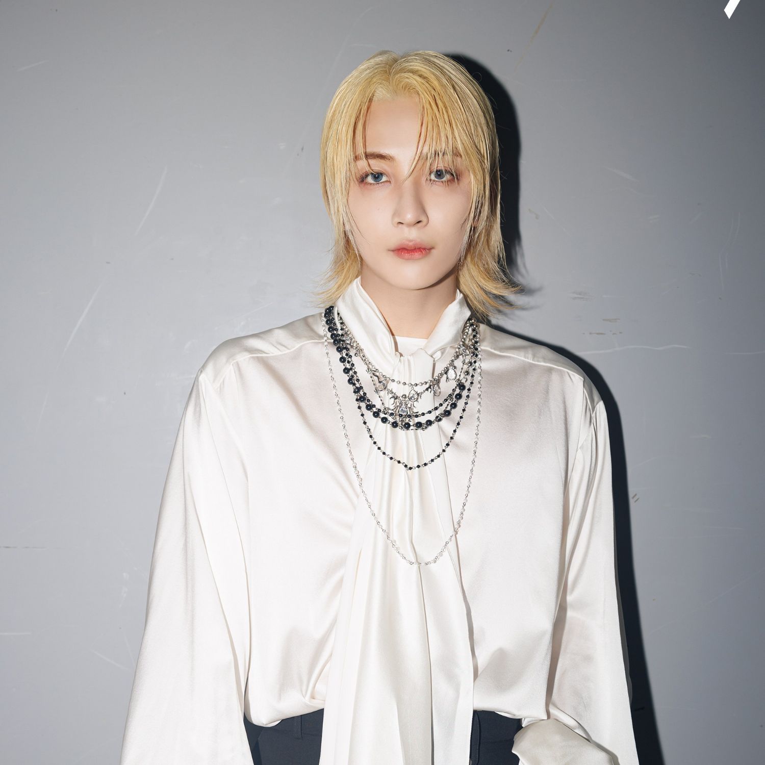 Behind-the-scenes cut of Jeonghan (SEVENTEEN)