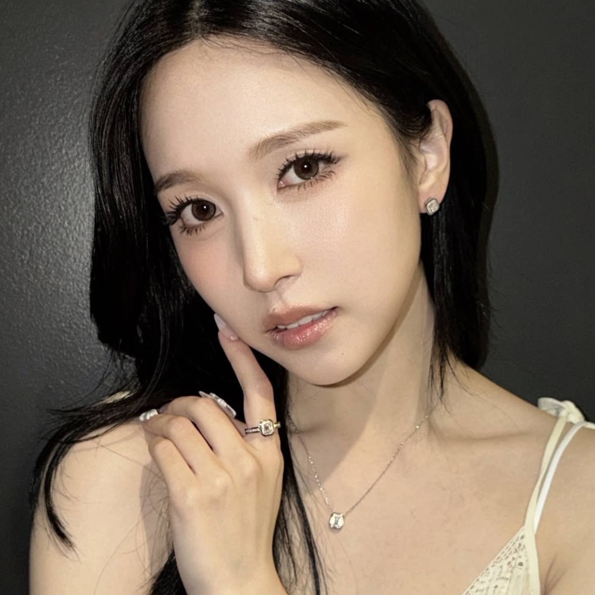 Potret di balik layar Mina (TWICE)