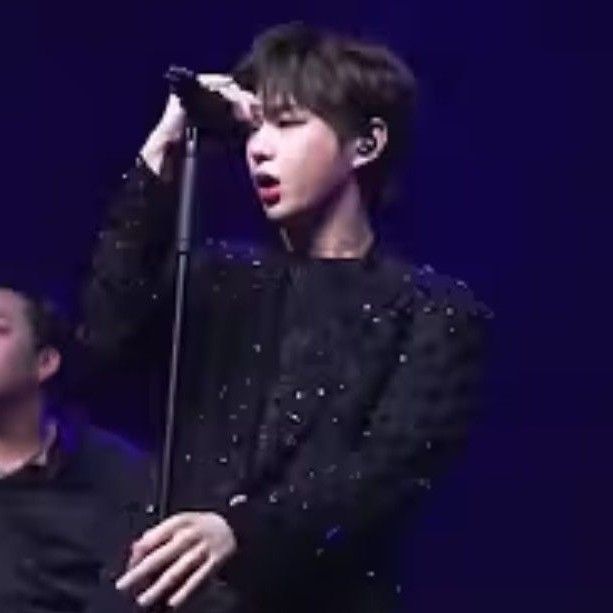 Behind-the-scenes cut of Kang Daniel