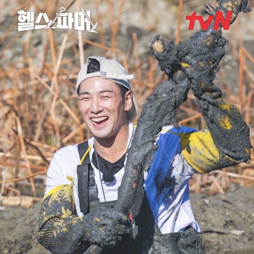 Behind-the-scenes cut of Baekho