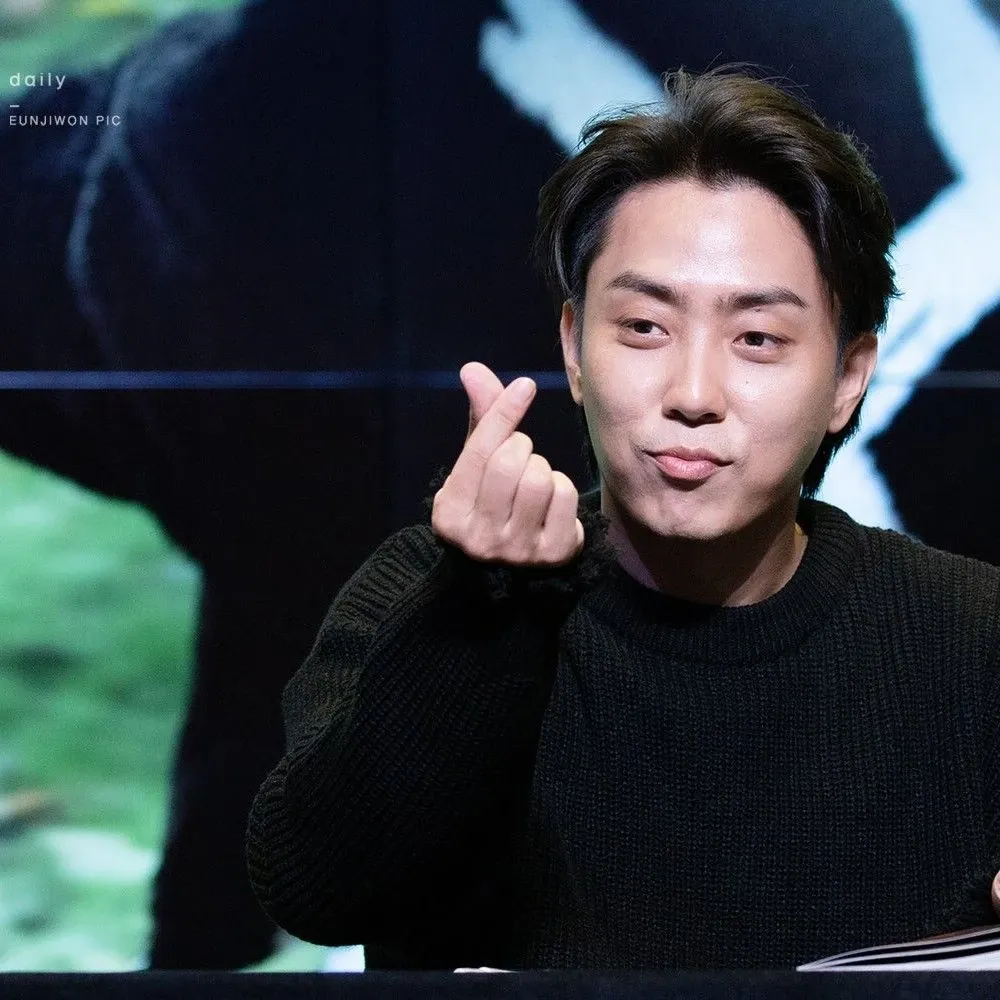 Momen yang diabadikan oleh penggemar Eun Jiwon (SECHSKIES)