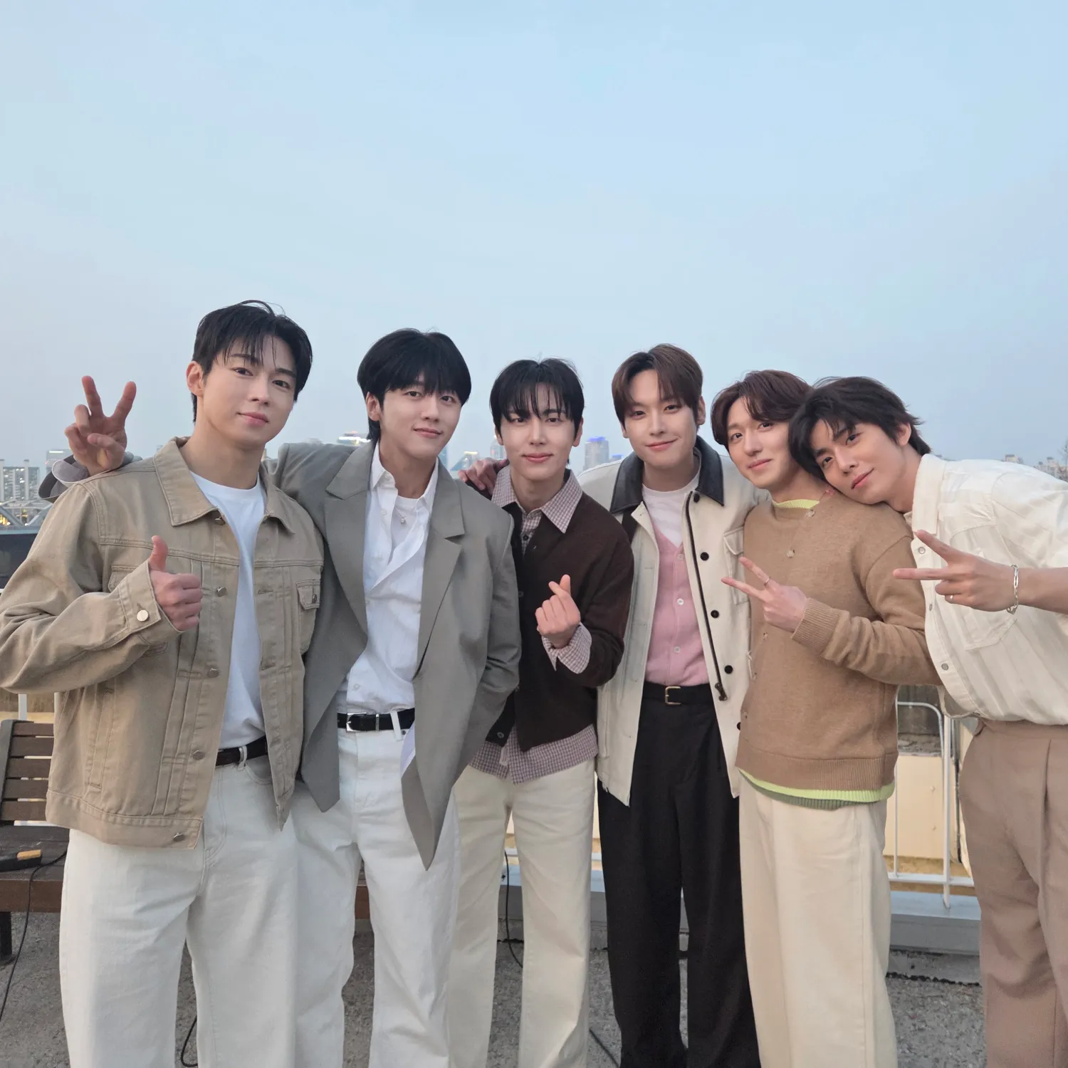 Foto aktivitas terbaru SF9