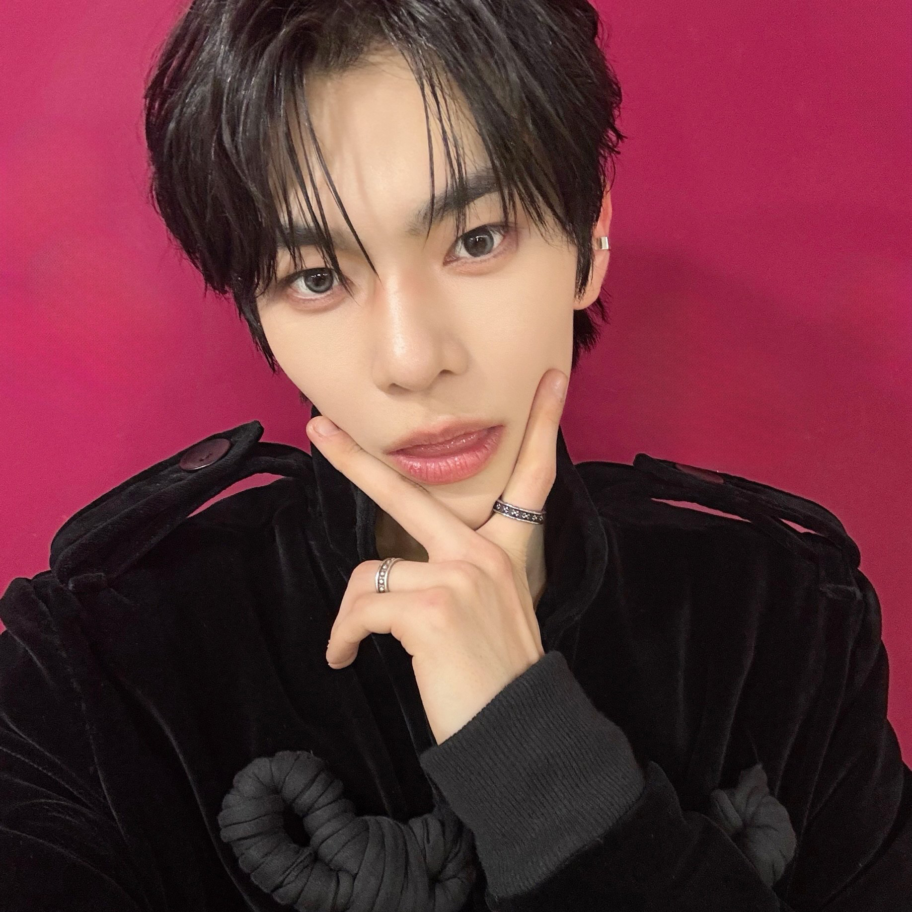 Behind-the-scenes cut of Donggyu (TUNEXX)