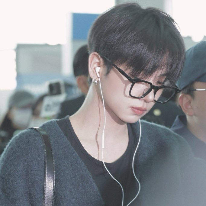 Behind-the-scenes cut of Myeong Jaehyun (BOYNEXTDOOR)