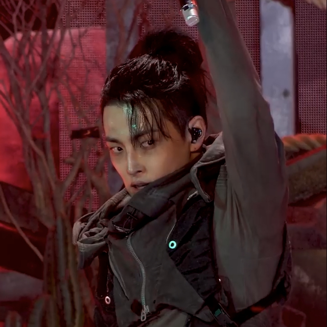 Latest photo of Hongjoong (ATEEZ)