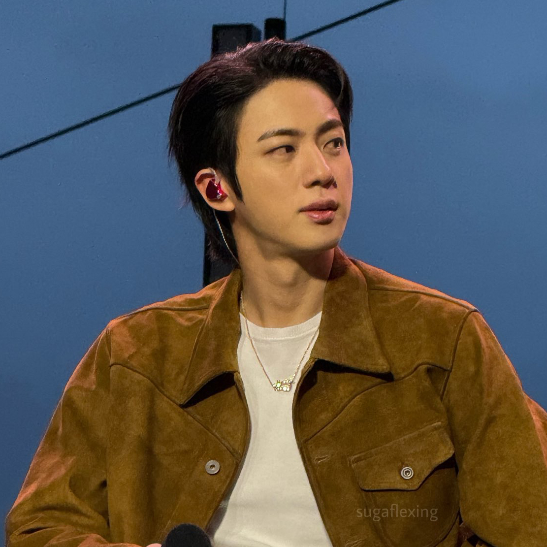 진 (방탄소년단)의 최신 사진