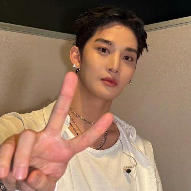 Recent activity shot of Bae Jinyoung