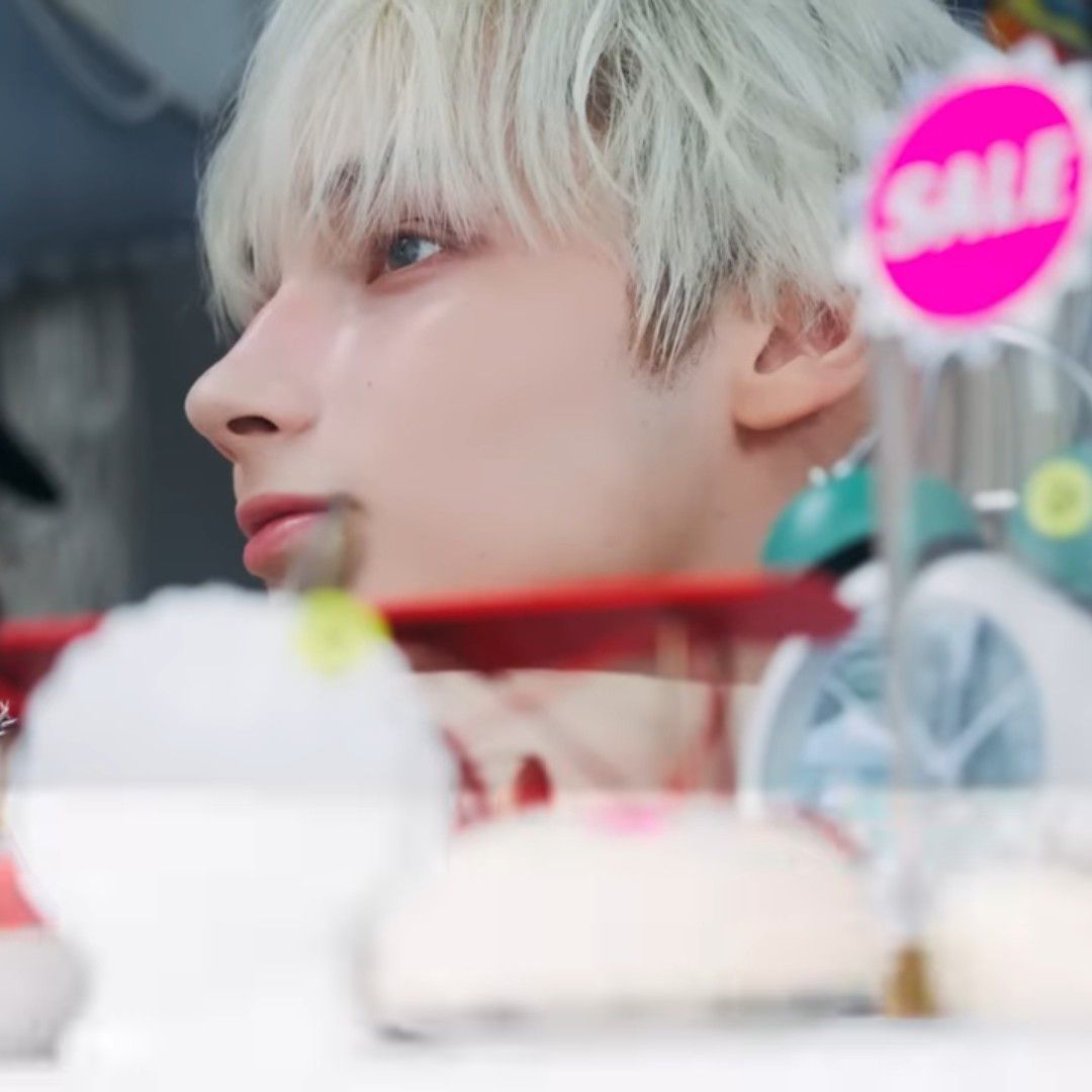 Behind-the-scenes cut of HueningKai (TOMORROW X TOGETHER)